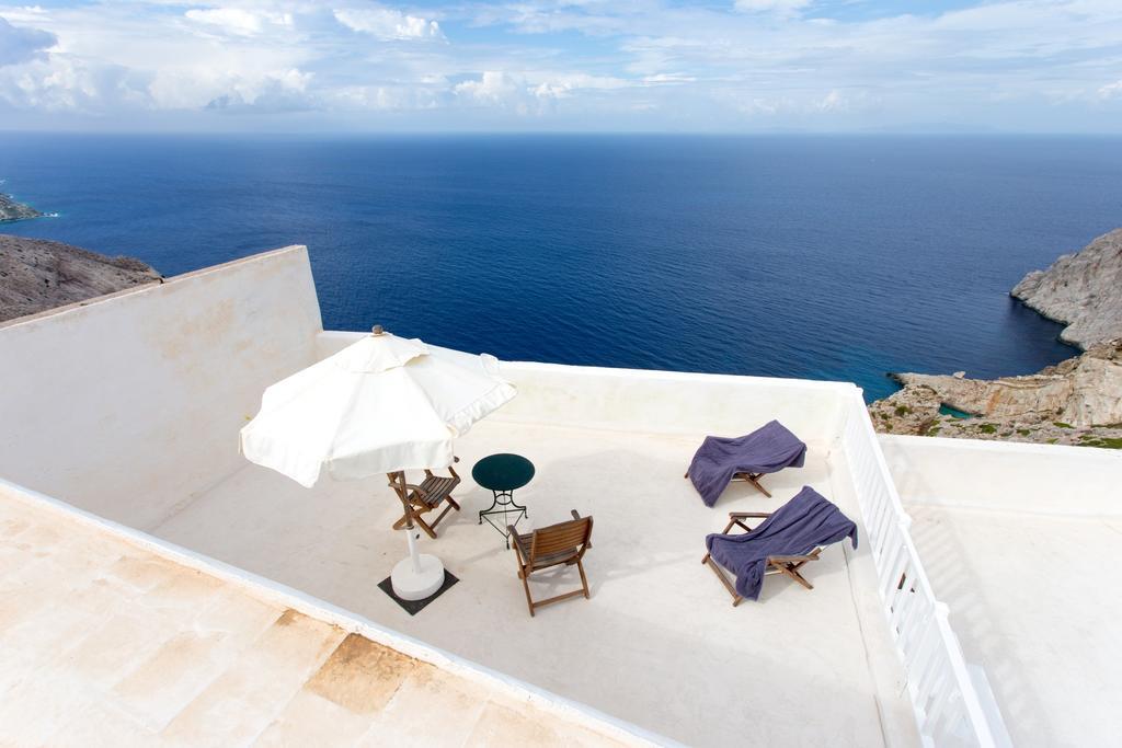Castro Hotel Folegandros Island Bagian luar foto